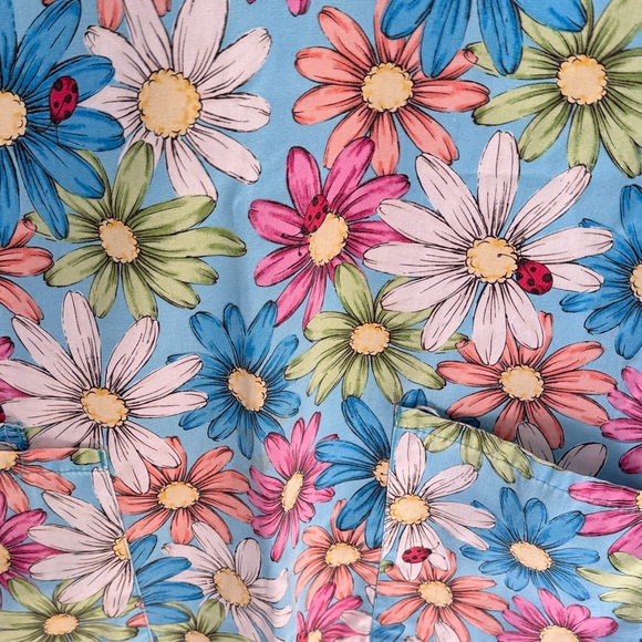 SB Scrubs Pastel Floral V-Neck Scrub Top - Picture 3 of 4